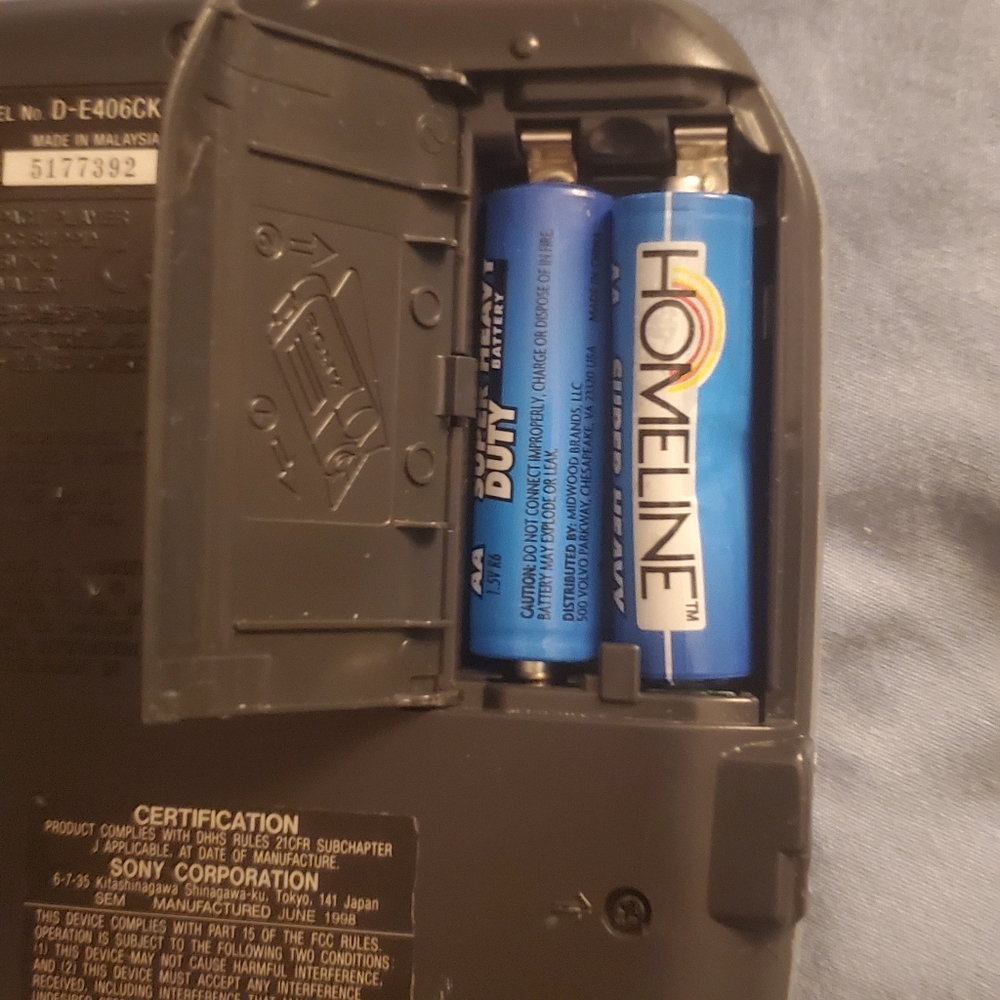 Original Sony Discman - Picture 4 of 4